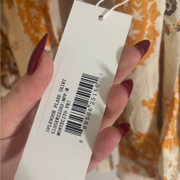 Bishop + Young anthropology Floral Print mini Skirt -White and Orange NWT SIZE M - Picture 3 of 5